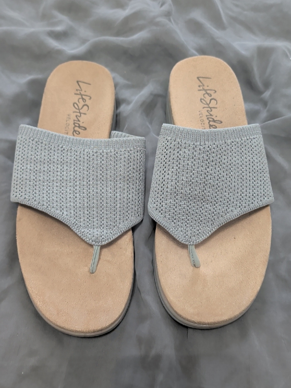 Life Stride Velocity 2.0 7.5 Light Gray Knit Thong Slide Sandals